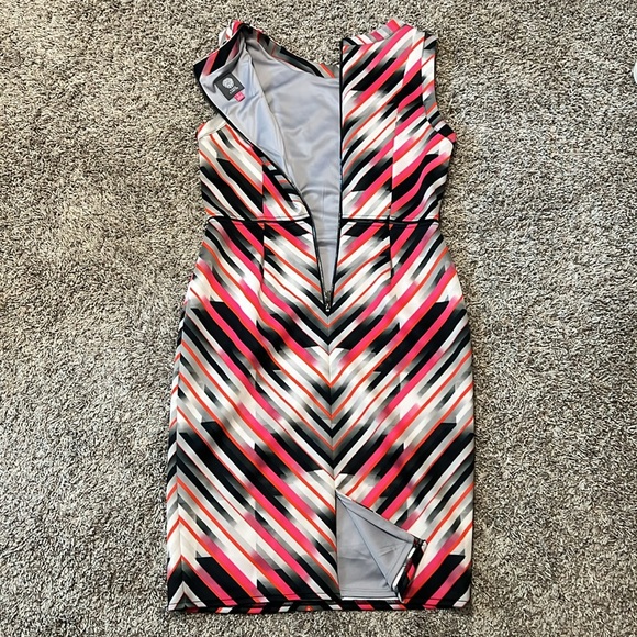 NWT  Vince Camuto Size 8 Pink/Black multi. - Picture 9 of 14